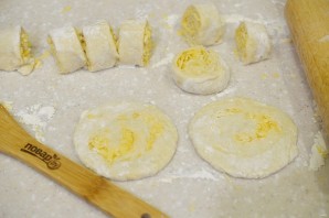 Лепешки сырные на сковороде - фото шаг 9