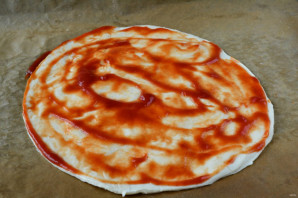 Пицца без мяса и колбасы - фото шаг 2