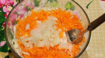 Салат из моркови по-деревенски - фото шаг 4