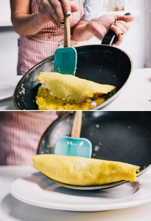Французский омлет с сыром - фото шаг 7