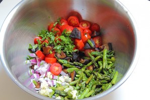 Салат с помидорами и грибами - фото шаг 3