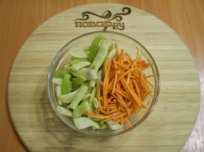 Салат с корейской морковью и фасолью - фото шаг 3