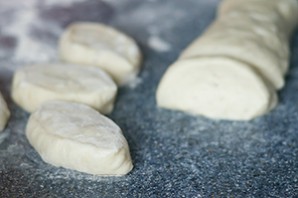 Пирожки с грибами и курицей - фото шаг 5