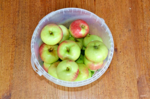 Моченые яблоки с медом - фото шаг 3