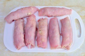 Рулетики из свинины с начинкой - фото шаг 6