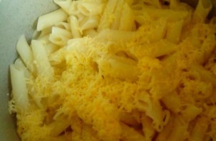 Макароны с сыром в мультиварке - фото шаг 3