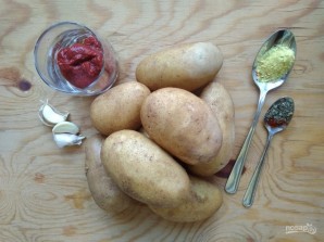 Картофель с томатной пастой - фото шаг 1