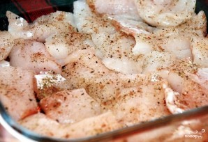 Рыба в духовке со сметаной и сыром - фото шаг 2