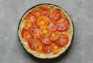 Открытый пирог с помидорами - фото шаг 6