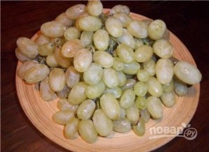 Варенье из белого винограда с косточками - фото шаг 1