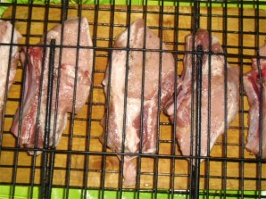 Шашлык из ребрышек свиных - фото шаг 2