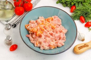 Котлеты из куриной грудки в духовке - фото шаг 3