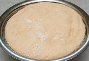 Пирожки дрожжевые с картошкой - фото шаг 1