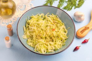 Постные оладьи из кабачков - фото шаг 3