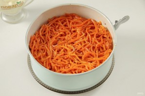 Салат "Карусель" с корейской морковью - фото шаг 7