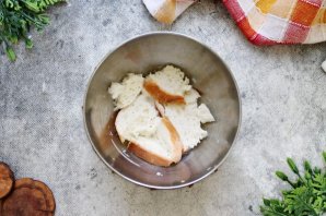 Фаршированная курица в духовке - фото шаг 4