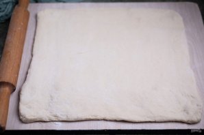 Домашнее слоеное дрожжевое тесто на молоке