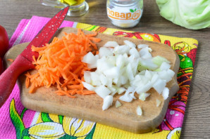 Салат из капусты и риса на зиму - фото шаг 2