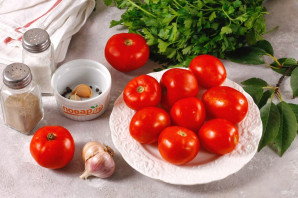 Соленые помидоры горячим способом - фото шаг 1