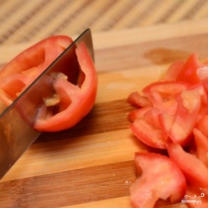 Яичница-болтунья с помидорами - фото шаг 4