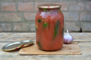 Огурчики в томатном соке - фото шаг 4