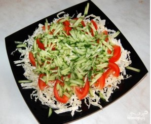 Салат из пекинской капусты с колбасой - фото шаг 5