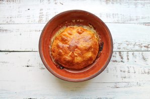 Пирог с камамбером и помидорами черри - фото шаг 5