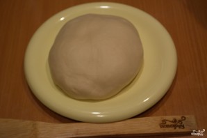 Пирог с сыром из дрожжевого теста - фото шаг 3