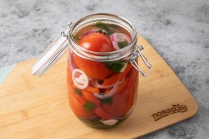 Сладкие помидоры в литровой банке на зиму - фото шаг 8