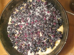 Песочное тесто для пирога с ягодами - фото шаг 7