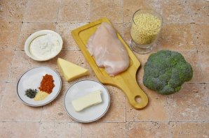 Птитим с курицей и брокколи - фото шаг 1