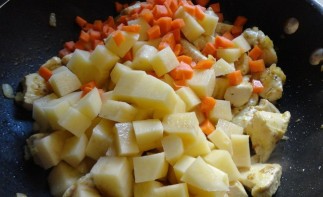 Куриное филе с соусом карри и овощами - фото шаг 5