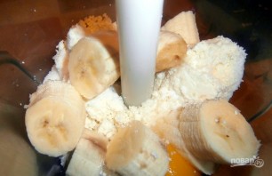 Сырники из творога с бананом - фото шаг 1