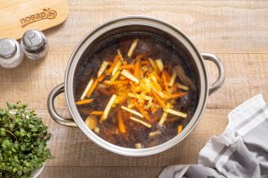 Постный грибной суп из сушеных грибов - фото шаг 10