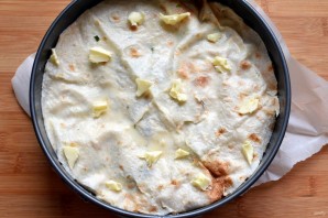 Ленивый пирог из лаваша с сыром, картофелем и зеленью - фото шаг 7
