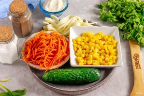 Салат с сыром "Косичка" и корейской морковью - фото шаг 1