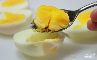 Яйца, фаршированные горчицей - фото шаг 4