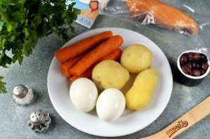 Салат "Морковка" с копченой курицей - фото шаг 2