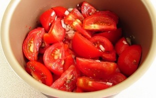 Тушеные помидоры в мультиварке - фото шаг 2