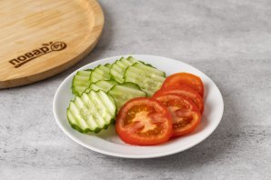 Салат с сыром и оливками - фото шаг 2