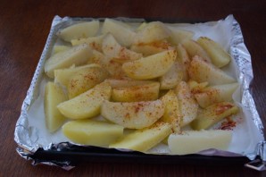 Картошка под сыром в духовке - фото шаг 4