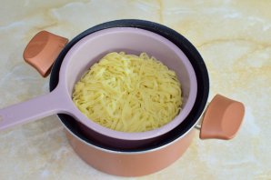 Феттуччине с жареным куриным филе и соусом "Песто" - фото шаг 11