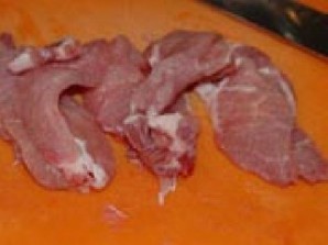 Канапе из свинины с соусом из арахиса - фото шаг 1
