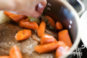 Жаркое из говядины и моркови с вином - фото шаг 6
