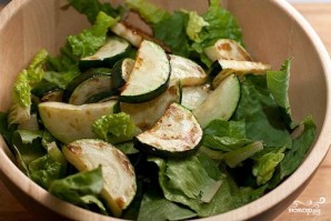 Салат из кабачков с кедровыми орешками - фото шаг 2