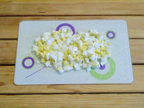 Салат с огурцами и сыром - фото шаг 4