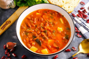 Фасолевый суп с томатной пастой - фото шаг 8