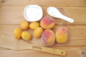 Компот из персиков и абрикосов на зиму - фото шаг 1