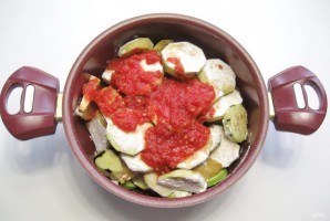 Баклажаны с кабачками в томатном соусе - фото шаг 5