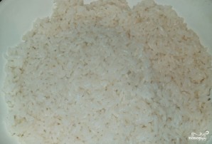 Фаршированный кальмар с рисом и яйцом - фото шаг 1